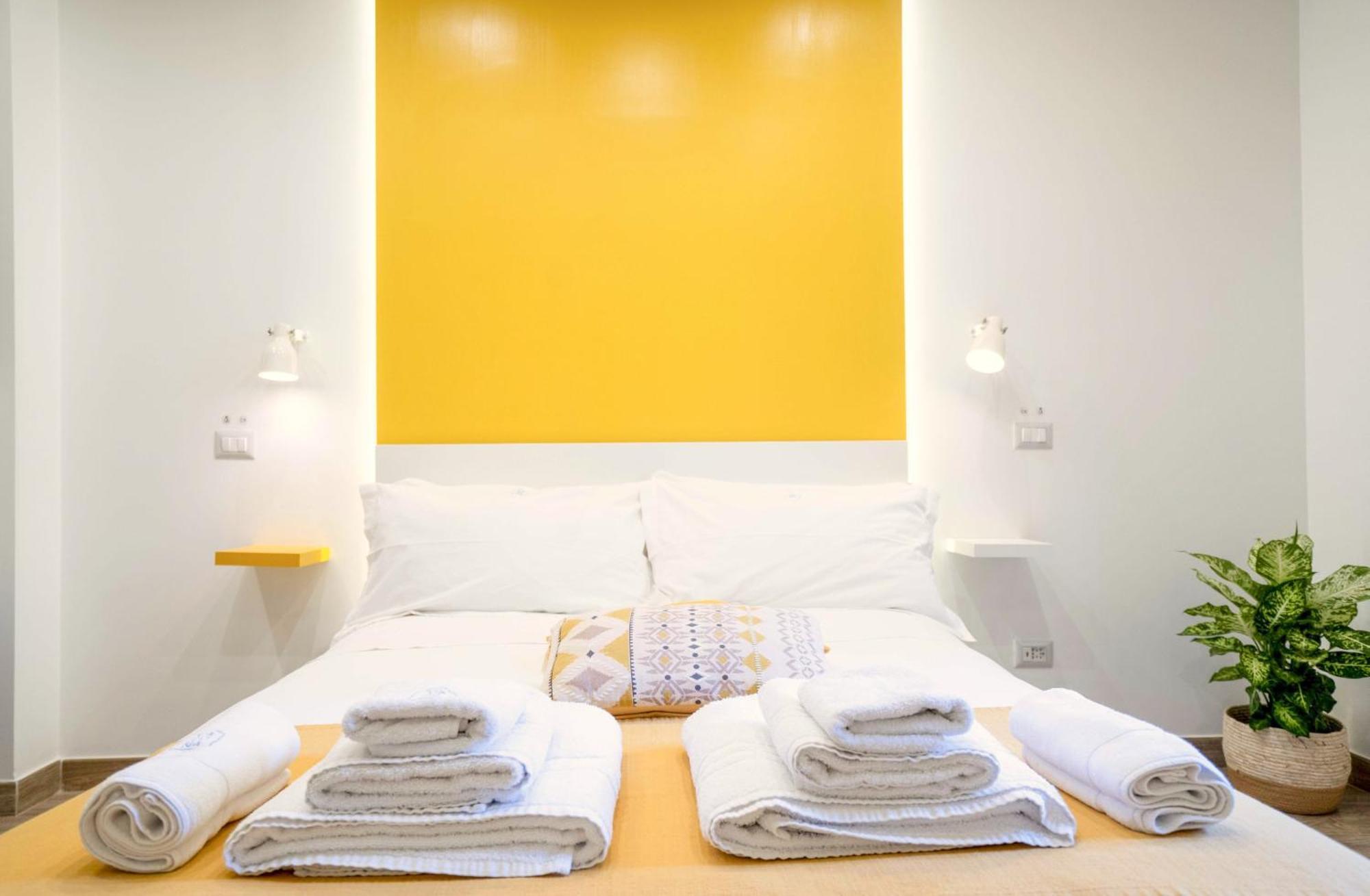 Vacuna Pleasant Rooms Napels Buitenkant foto